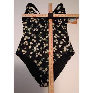 Shade N Shore womens one-piece swimsuit , size 24